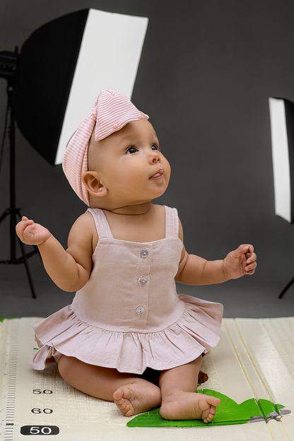 Set Blusita sin Mangas más Short más Moño para Bebé | DULCE AMAPOLA